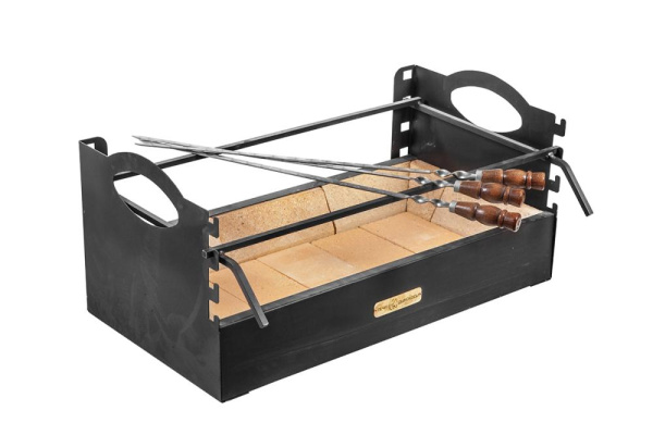 Мангал, футерованный шамотом (с рамкой)