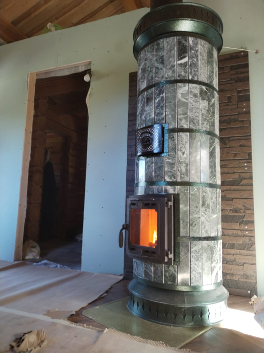 Печь отопительная "ЛАДУШКА" в змеевике