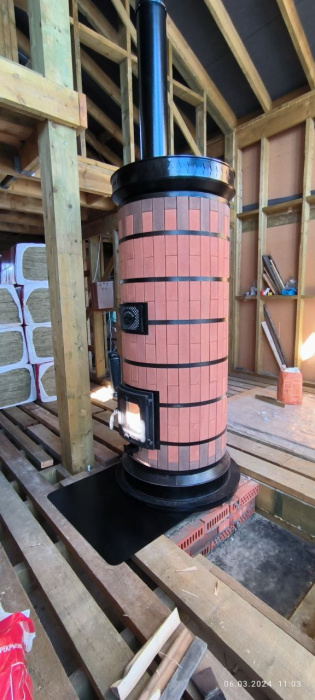 Печь отопительная "СУДАРЫНЯ" в кирпичной облицовке