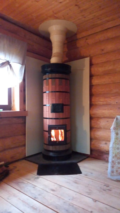 Печь отопительная "ЛАДУШКА" в кирпичной облицовке