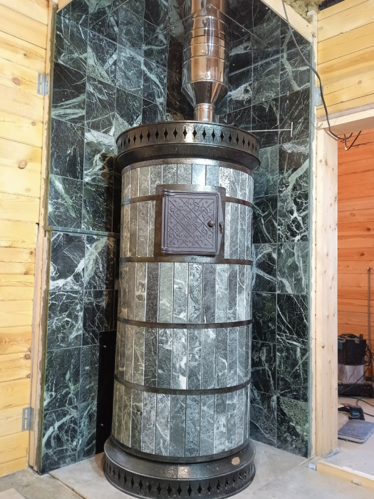 Печь банная «РУССКАЯ БАНЯ» С ЗАКРЫТОЙ КАМЕНКОЙ в змеевике