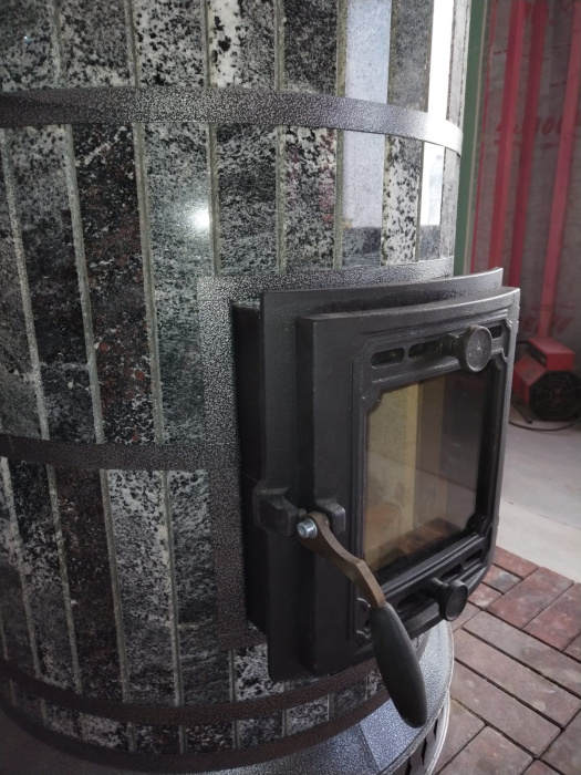 Печь отопительная "СУДАРЫНЯ" в змеевике
